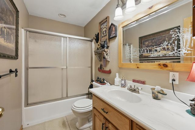 9404 County Lane 121, Carthage, MO 64836