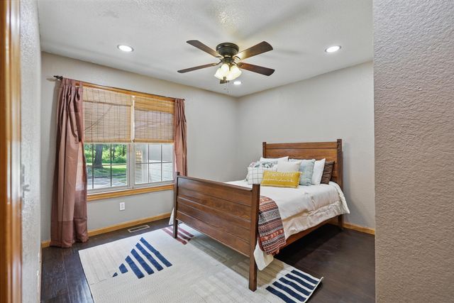 9404 County Lane 121, Carthage, MO 64836