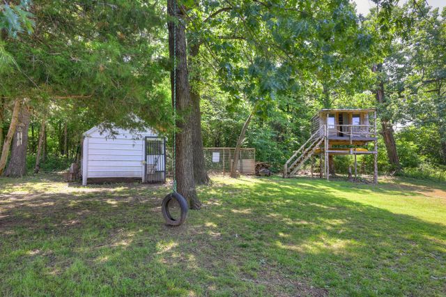 9404 County Lane 121, Carthage, MO 64836