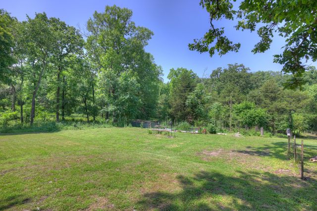 9404 County Lane 121, Carthage, MO 64836