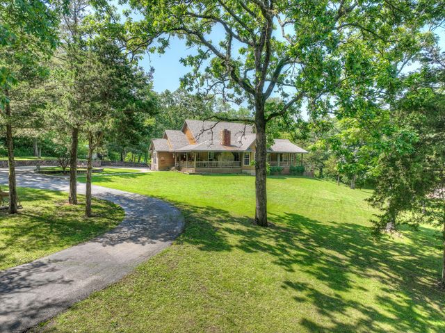 9404 County Lane 121, Carthage, MO 64836