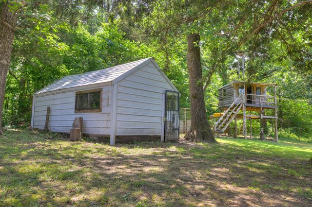 9404 County Lane 121, Carthage, MO 64836