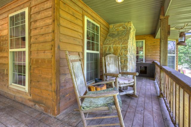 9404 County Lane 121, Carthage, MO 64836