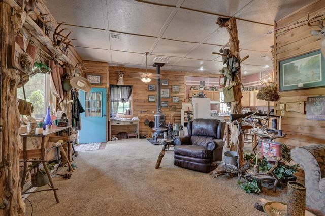 9404 County Lane 121, Carthage, MO 64836