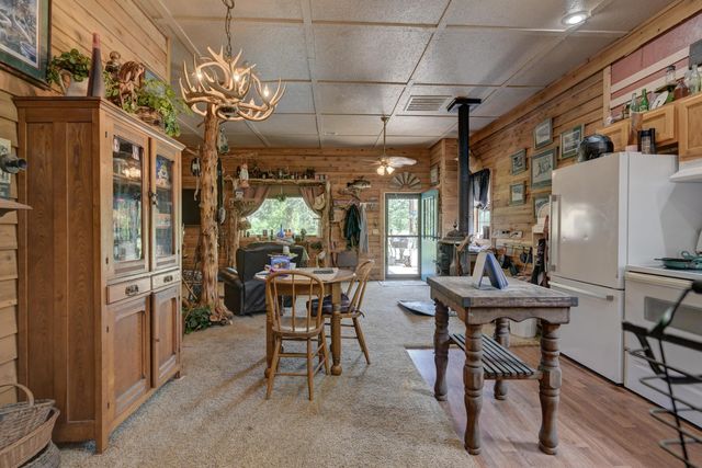 9404 County Lane 121, Carthage, MO 64836