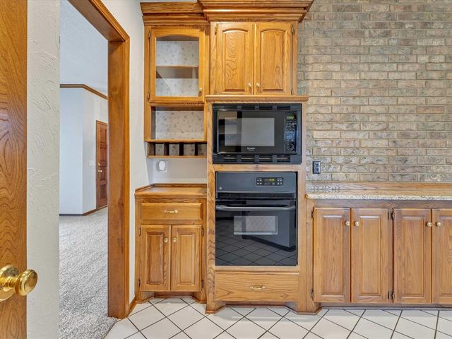 2616 Ricks Court, Edmond, OK 73012