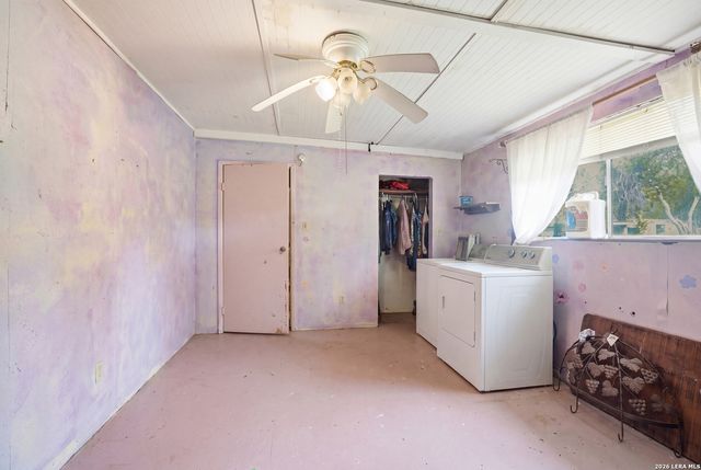 10970 Pearsall Rd, Atascosa, TX 78002