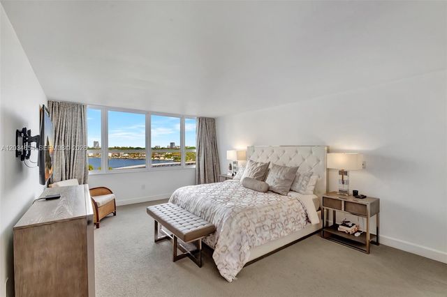 2 Grove Isle Drive B706, Miami, FL 33133
