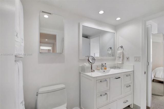 2 Grove Isle Drive B706, Miami, FL 33133