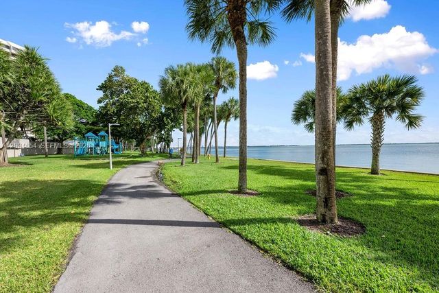 2 Grove Isle Drive B706, Miami, FL 33133