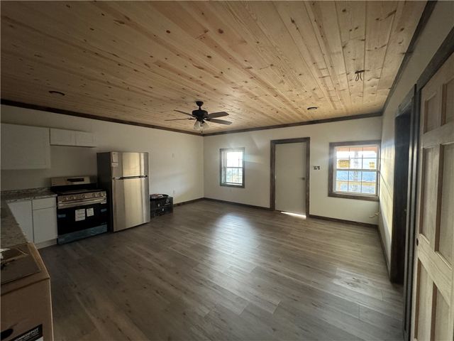 3103 NC 8401, Jasper, AR 72641