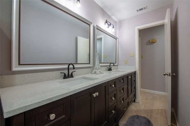 1011 Twinbrooke Drive, Houston, TX 77088