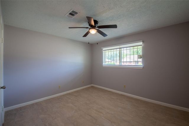 1011 Twinbrooke Drive, Houston, TX 77088