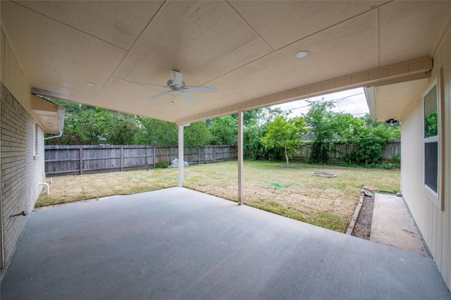 1011 Twinbrooke Drive, Houston, TX 77088