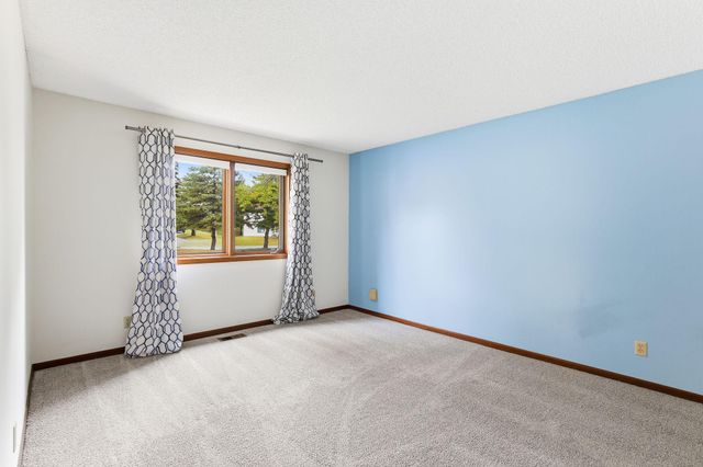 1923 Fox Ridge Drive B, West Saint Paul, MN 55118