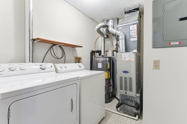 1923 Fox Ridge Drive B, West Saint Paul, MN 55118