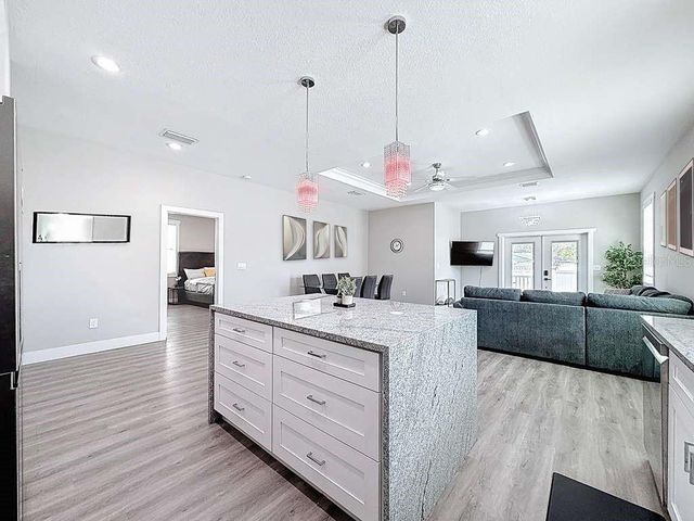 1409 W WOOD STREET, Tampa, FL 33604