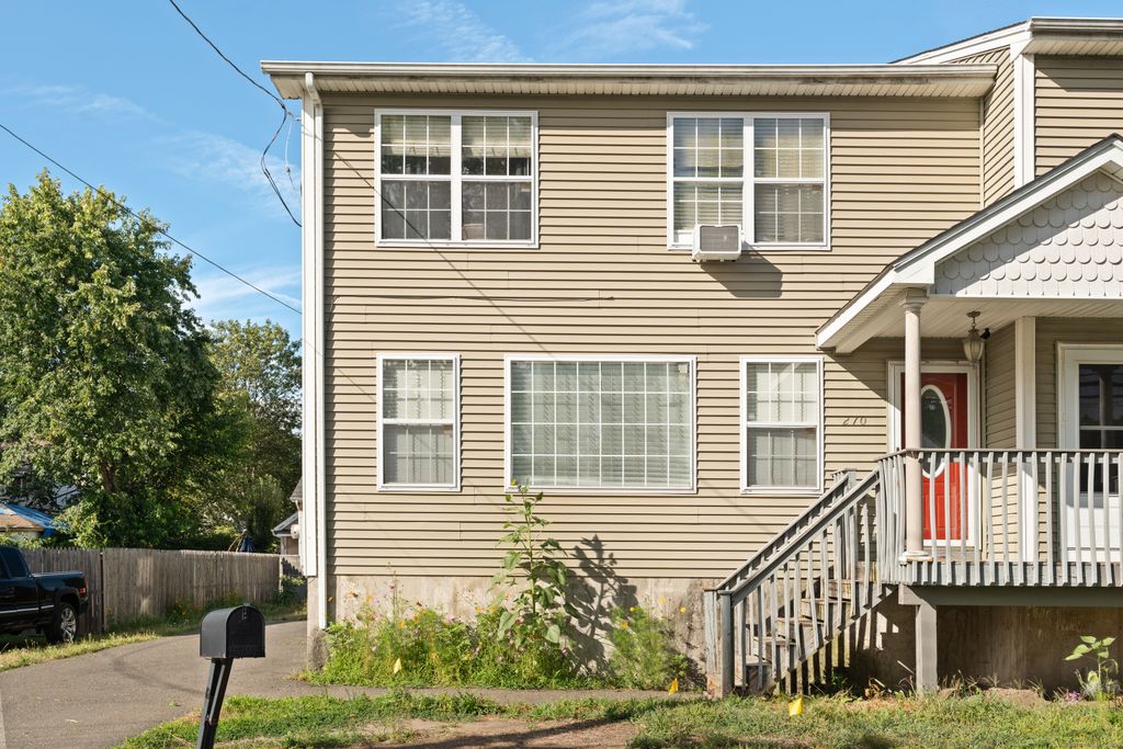 270 Roosevelt Avenue, Stratford, CT 06615