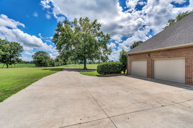 1395 Ragsdale Rd, Manchester, TN 37355