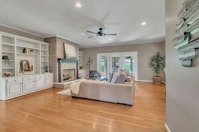 1395 Ragsdale Rd, Manchester, TN 37355