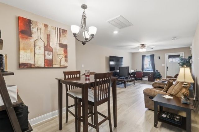 1173 Old Charlotte Trce, Clarksville, TN 37040