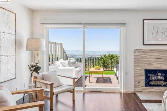 25 Graeagle, Oakland, CA 94605