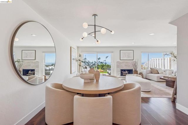 25 Graeagle, Oakland, CA 94605