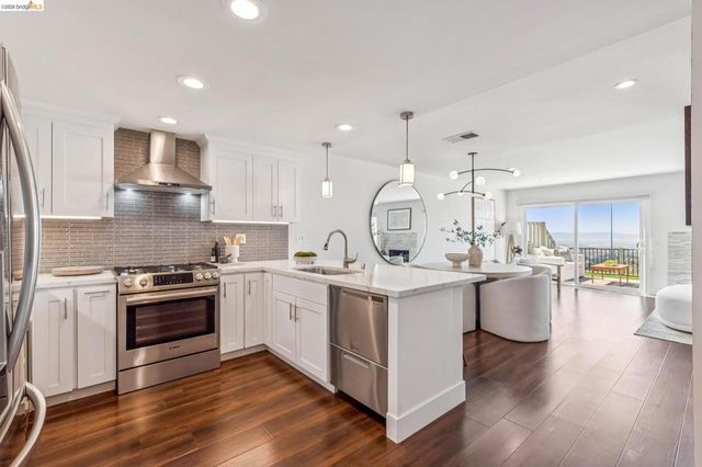 25 Graeagle, Oakland, CA 94605