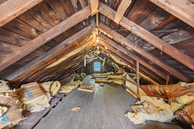 209 S 42nd St, Louisville, KY 40212