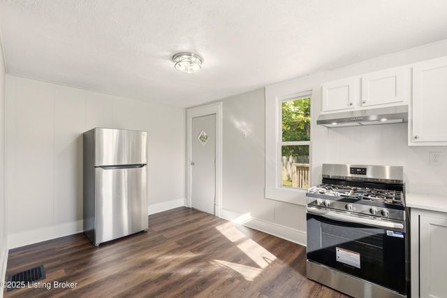 209 S 42nd St, Louisville, KY 40212