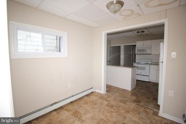 1408 STUYVESANT AVE, Trenton, NJ 08618