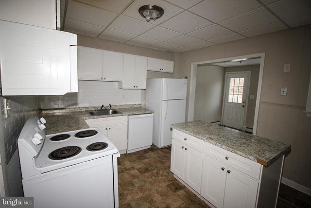 1408 STUYVESANT AVE, Trenton, NJ 08618