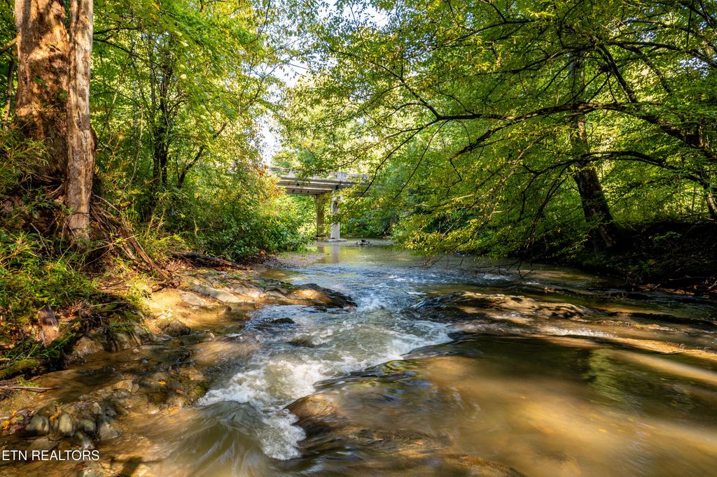 5837 Hwy 360, Tellico Plains, TN 37385