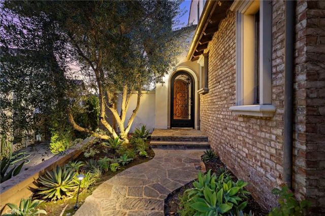 6 Canyon Peak, Newport Coast, CA 92657