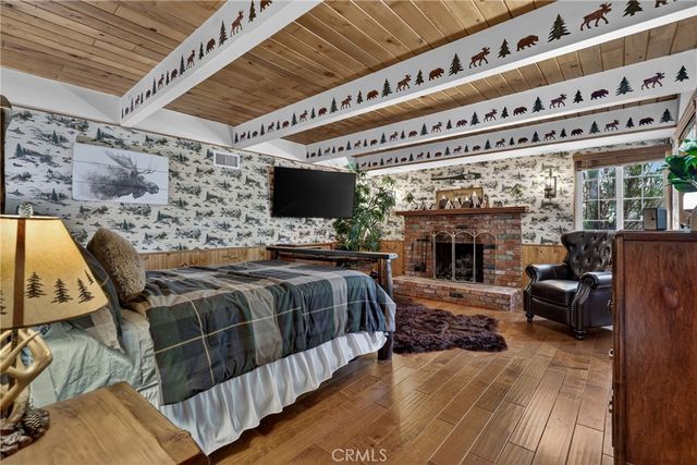 615 Grass Valley Rd, Lake Arrowhead, CA 92352