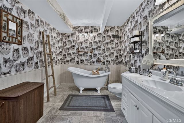 615 Grass Valley Rd, Lake Arrowhead, CA 92352