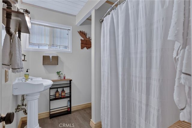 615 Grass Valley Rd, Lake Arrowhead, CA 92352