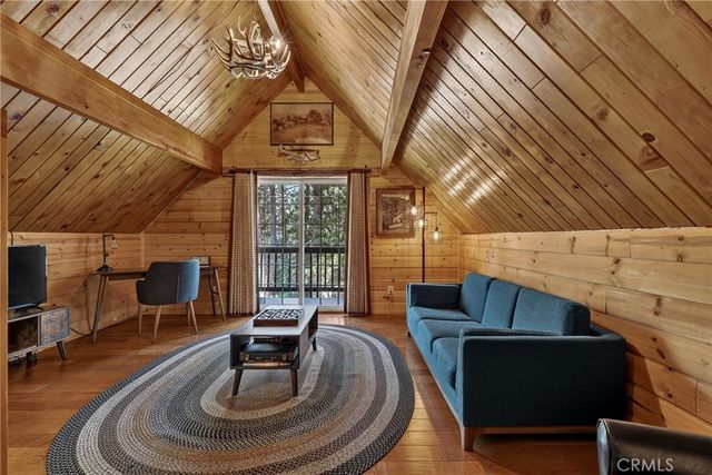 615 Grass Valley Rd, Lake Arrowhead, CA 92352