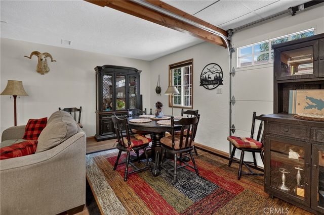 615 Grass Valley Rd, Lake Arrowhead, CA 92352
