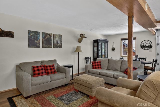 615 Grass Valley Rd, Lake Arrowhead, CA 92352