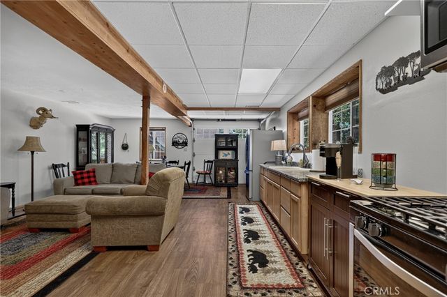 615 Grass Valley Rd, Lake Arrowhead, CA 92352