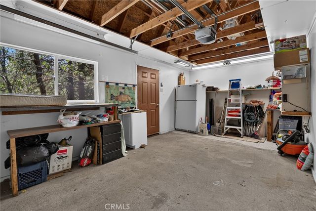 615 Grass Valley Rd, Lake Arrowhead, CA 92352