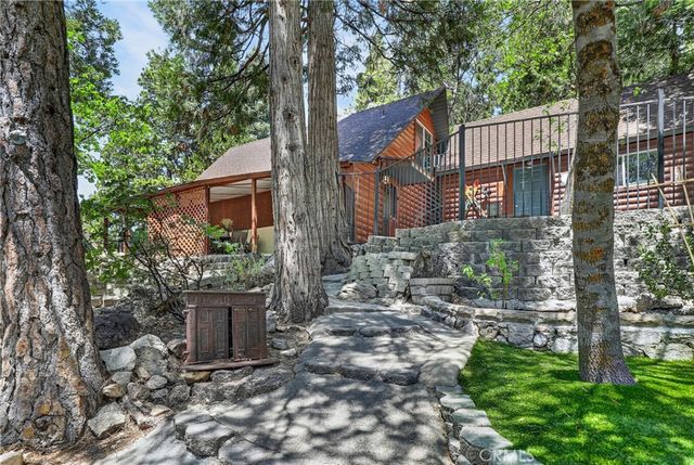 615 Grass Valley Rd, Lake Arrowhead, CA 92352