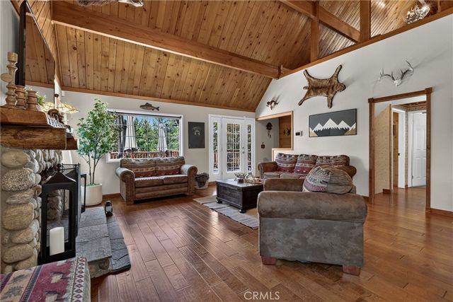 615 Grass Valley Rd, Lake Arrowhead, CA 92352