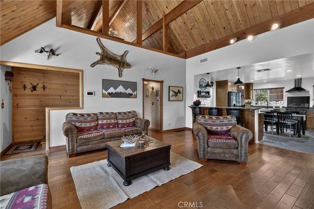615 Grass Valley Rd, Lake Arrowhead, CA 92352