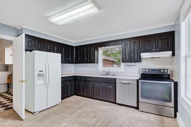 108 W C Street, Erwin, NC 28339