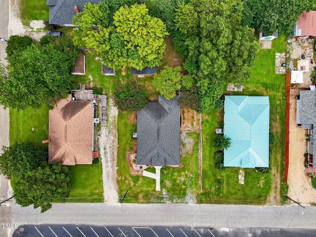 108 W C Street, Erwin, NC 28339