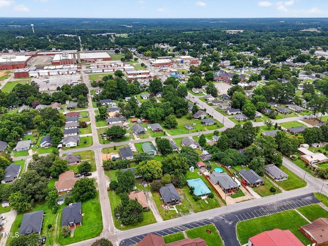 108 W C Street, Erwin, NC 28339