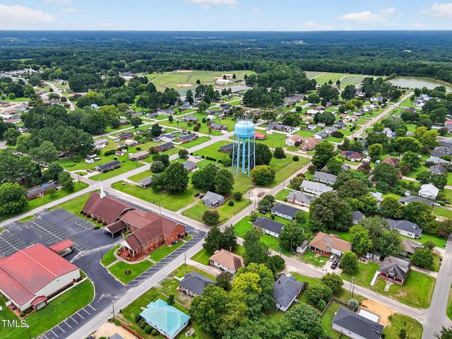 108 W C Street, Erwin, NC 28339