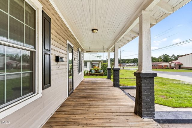 108 W C Street, Erwin, NC 28339